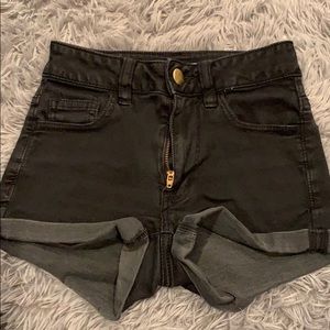 American eagle black shorts